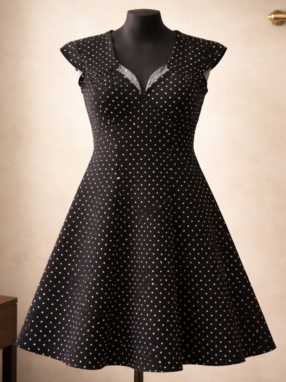 Black Polka Dot Dress Size L | Stretchy Fit | Unbranded | Bundle Deal 💫